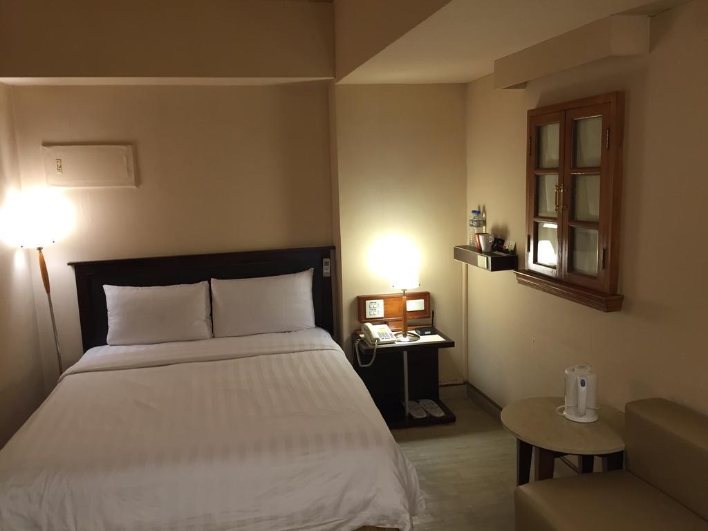 Goodness Hotel Гаосюн Экстерьер фото