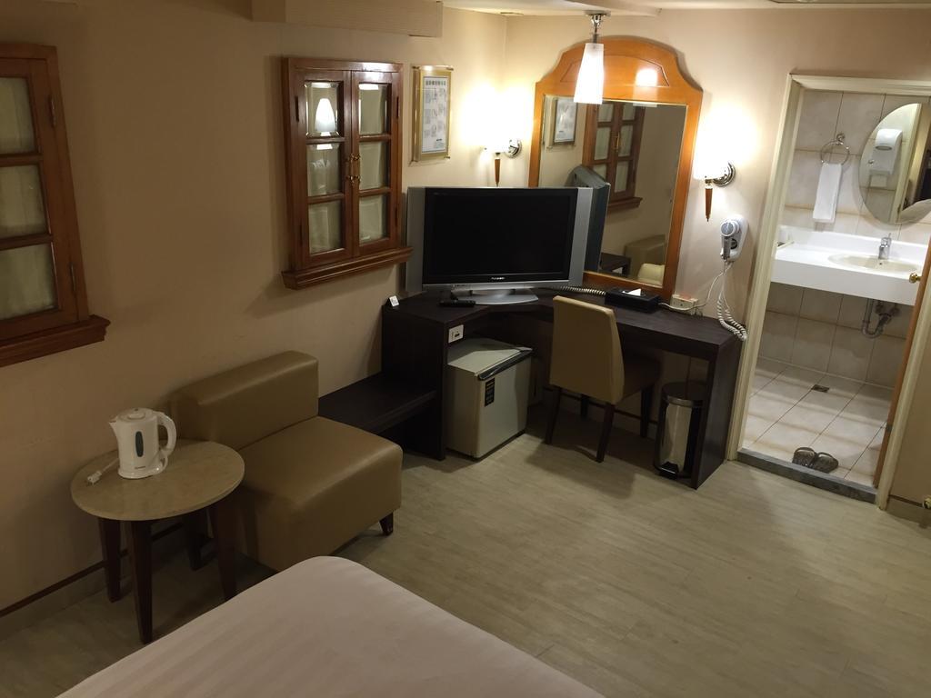 Goodness Hotel Гаосюн Экстерьер фото