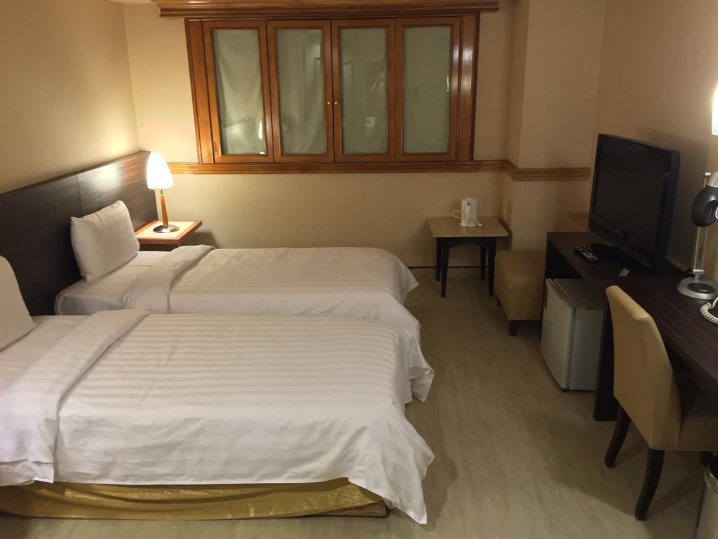 Goodness Hotel Гаосюн Экстерьер фото