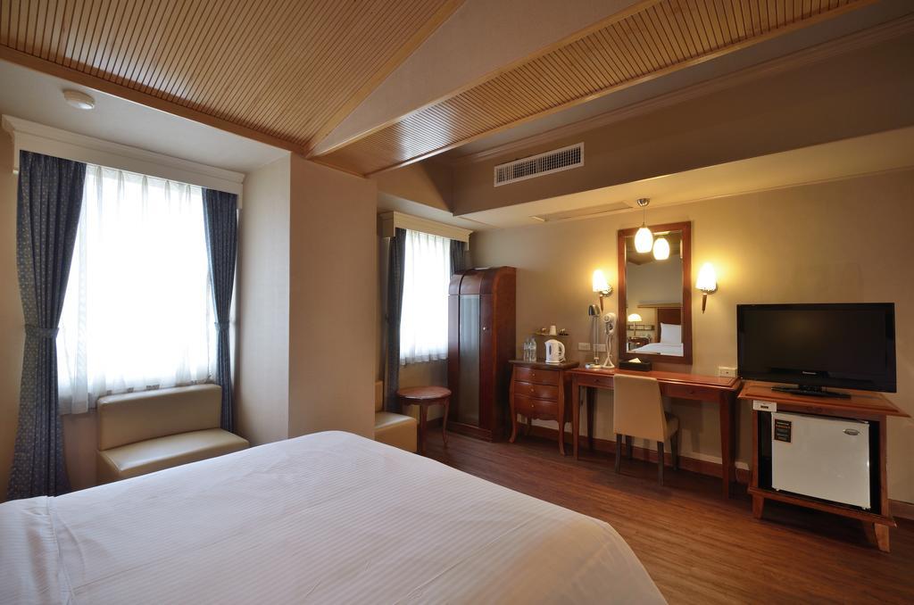 Goodness Hotel Гаосюн Экстерьер фото