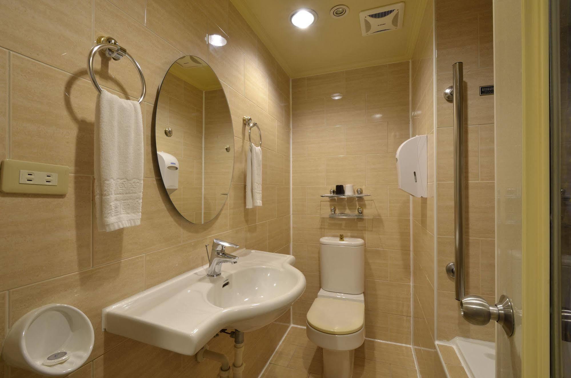 Goodness Hotel Гаосюн Экстерьер фото